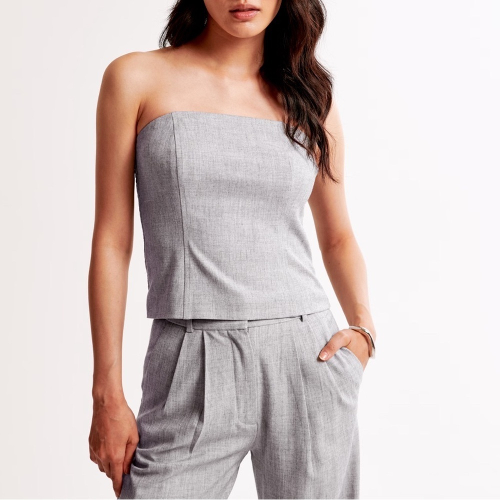 Abercrombie & Fitch Tailored Tube Top Size Medium - Picture 2 of 11